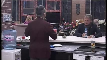 Как се храни Евгени?