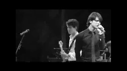 Jonas Brothers - Superstition - Live With Jordan Sparks