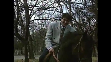Sinan Sakic - Pokloni poljubac prijatelju starom (official video)