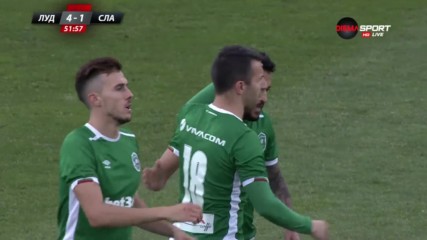 Лудогорец прави, каквото иска срещу безпомощния Славия