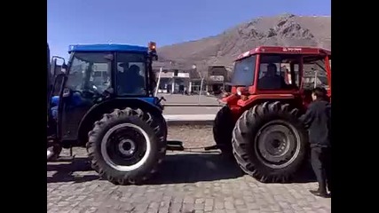 Ето така ги изпробват тракторите...(смях)