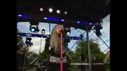 Avril Lavigne - When You Are Gone (Live)