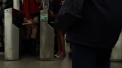 Без панталони в метрото 2012