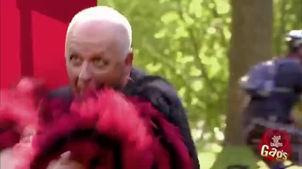 Смях ! Секси танцьори на Салса ! Скрита камера !
