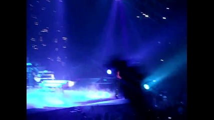 Много въздействащо изпълнение! Justin Bieber - Down To Earth ( Manchester Live ) 