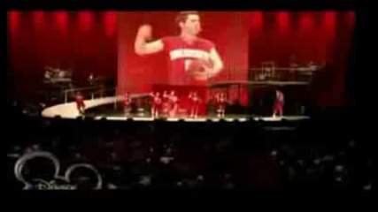 High School Musical The Concert - Getcha Head In The Game