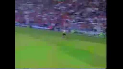 Beckham - Half line goal