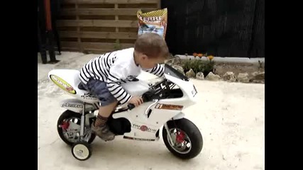 От малък го е научил...