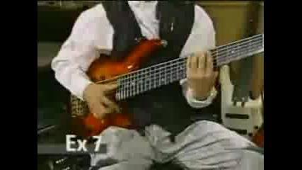 Сакураи Тецуо /бас китара/