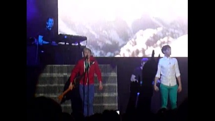 One Direction - Use Somebody на 1d Up All Night Tour