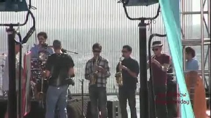 Jonas Brothers Chillin in the Summertime New Song 2010 long version Hd 