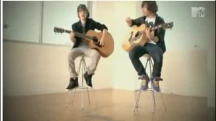 (mtv Artist Of The Week) Justin Bieber - One Less Lonely Girl (live) 