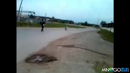 Полицай идиот с мотор