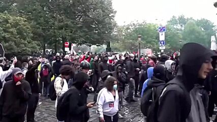 Сблъсъци между протестиращи и полицията в Брюксел заради бюджетните съкращения
