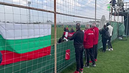 Фенове на ЦСКА гледат контролата с Астана
