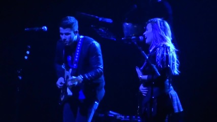 Demi Lovato & Nick Jonas -stop The World, Catch Me - Neon Lights Tour 9.02.2014