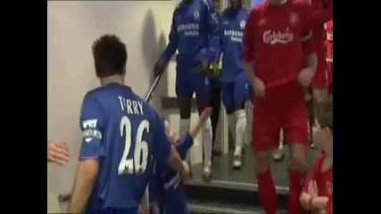 Steven Gerrard gets fooled 