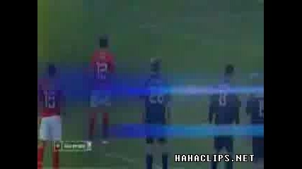 Фен е отбелязва гол ..смях 