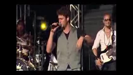 Maite and Christopher - Naci para amarte