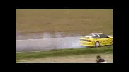 Todor Dunev Vs Bmw E30 325 Charkas a.k.a Kenz @ Driftwars Rd1 Serres 2009 