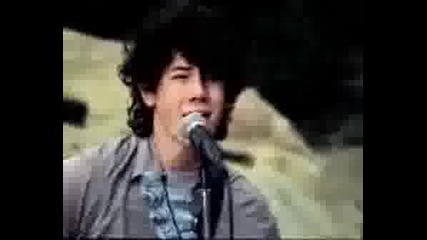 Jonas Brothers - Hold On