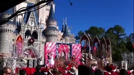 Mariah Carey - Oh Santa! (live at Disney World) 