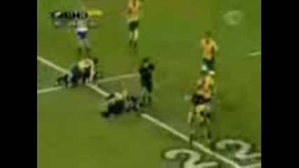 rugby hits and fights.flv 