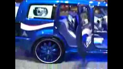 2008 Chicago Auto Show Dub Car