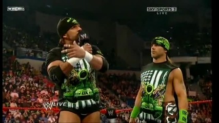 Wwe Monday Night Raw 28.12.2009 Dx vs Big Show and Chavo Gerero pt1 