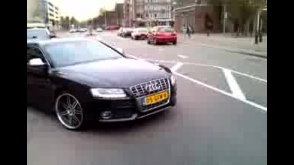 Tuned Audi S5 accelerating in Amsterdam !!! 