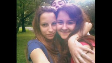 .momicheta. 