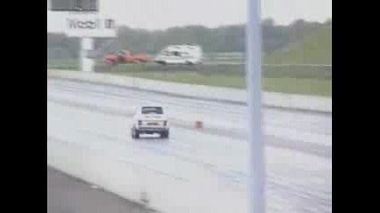 Полски Фиат наказва Скапа Бегачка Porshe