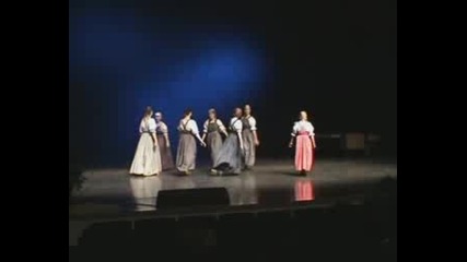 Vanttuut Performed By Revontulet