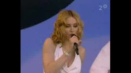страхотно изпълнение на Мадона