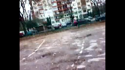 слаба бомби4ка но се пак аз съм я правил