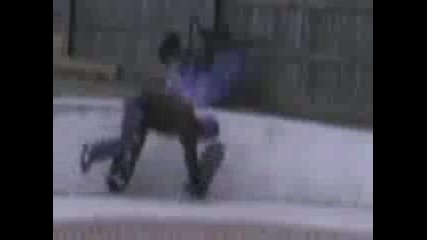 Удар Със Скейт