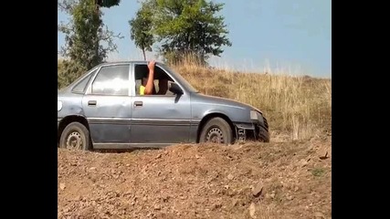 Off Road s Opel vektra