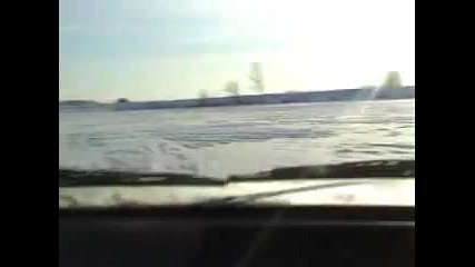 Audi 80 on ice