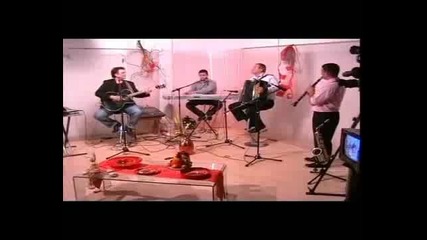 Misko Krstevski - Acano mlada nevesto and Aber mi idi od Mogila