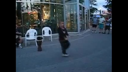 Justin Bieber Breakdancing age 8