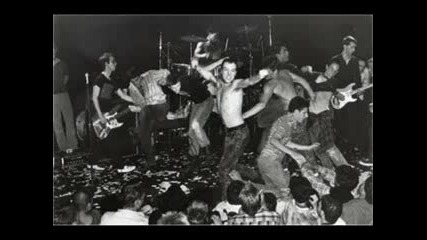 Dead Kennedys - Forward To Death