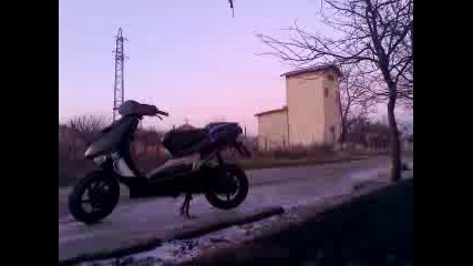 Aprilia Sr * Snow* D R I F T !!!