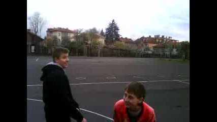 Как се стреля през човек :)