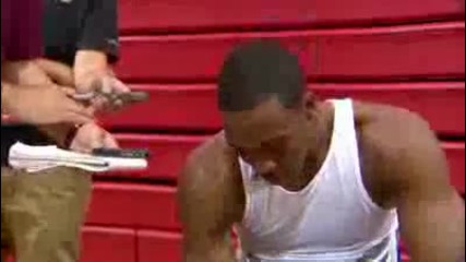 Dwight Howard Тренира!