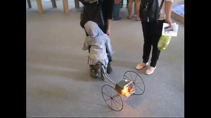 Робот дете 