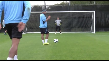 Spurs players try penalties blindfolded - London 2012