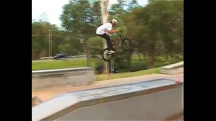 Colony Bikes - Chris Courtenay Bmx Edit.
