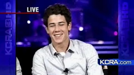 Jonas Brothers & Demi Lovato Interview on Kcra (08-04-10)