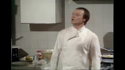 Fawlty Towers - 2x06 - Basil the Rat