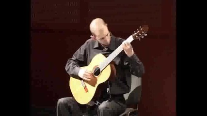 Димо Митев свири с китара на Никола Минев